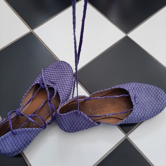 Sandals - Picture 5 of 9